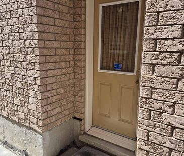 For Lease - 9 Hawkridge Trail, Brampton, Ontario - Photo 4