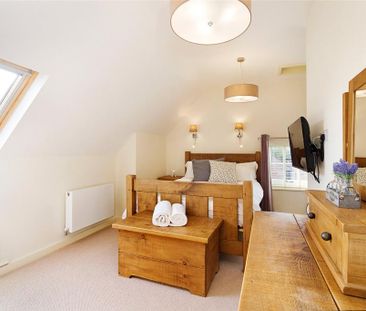 3 bedroom parking to rent - Photo 4