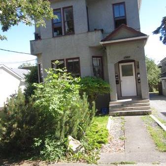 one -bedroom apt downtown with fenced yard ava now - Photo 4