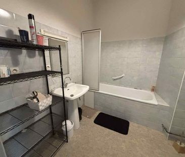 Location Appartement 2 pièces 53m² MARMANDE 47200 - Photo 5