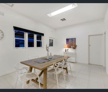 Luxurious Living at 104 Montacute Road, Hectorville! - Photo 2