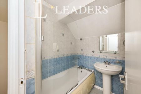 4 bedroom terraced house to rent - Photo 4