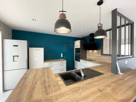 Location Maison 5 pièces 122m² LE MAY SUR EVRE 49122 - Photo 4