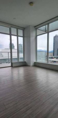 Brentwood skytrain 2bedroom 2bathroom 4 year new - Photo 1