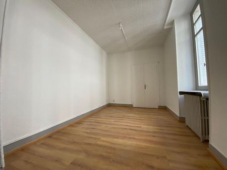 Location Appartement 3 pièces 78m² VALENCE 26000 - Photo 4