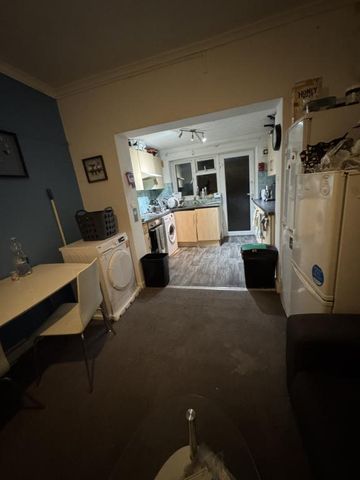 Welbeck Avenue, Southampton - Photo 2