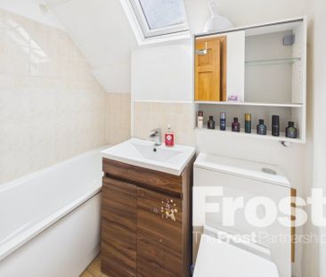 London Road, Slough, Berkshire,SL3 - Photo 4