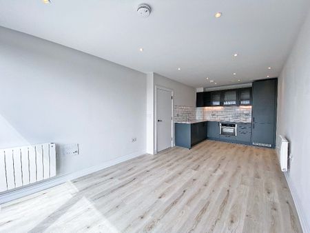 Pembroke Broadway, Camberley, GU15 - Photo 5