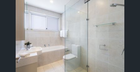 Contemporary Villa - Photo 4