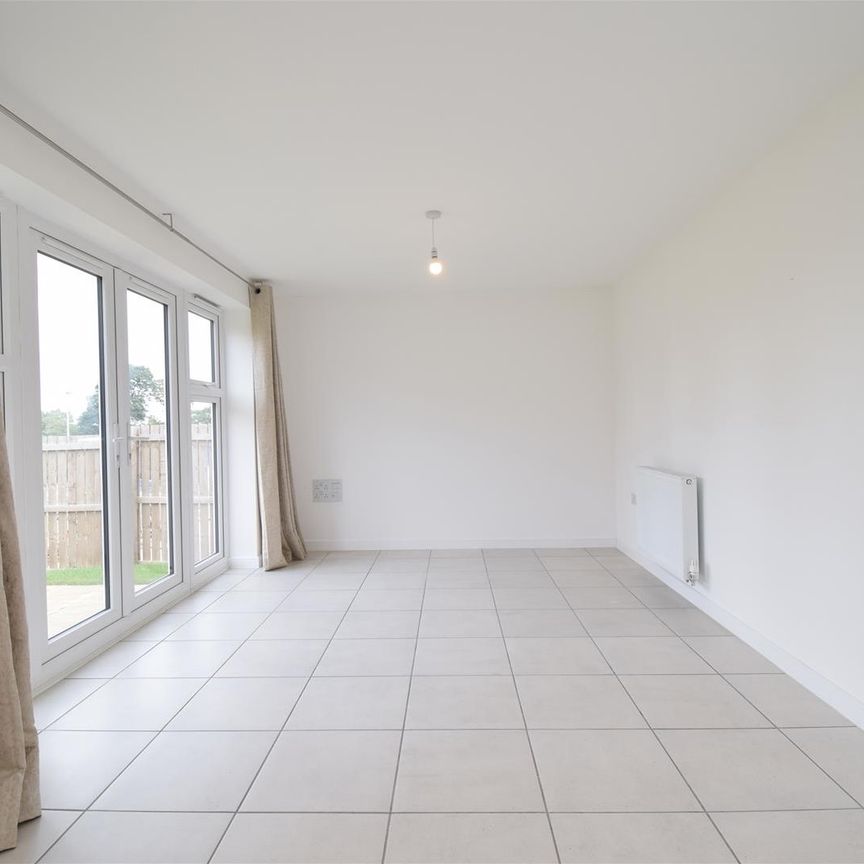 Stanley Hall Drive, Wakefield - Photo 1