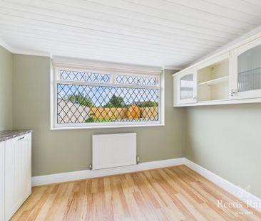 2 bedroom bungalow to rent - Photo 1