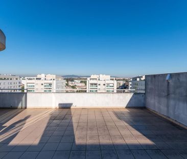 3 bedroom luxury Flat for rent in Oeiras, Lisbon - Photo 2