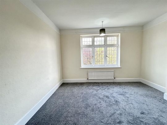 1 Bedroom Room To Let - Photo 1