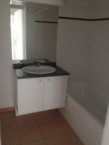 BLAGNAC PROX PLACE REVOLUTION T3 de 61 m2 avec terrasse et parking - Photo 5