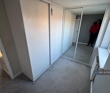 3 bedroom detached house to rent - Photo 4