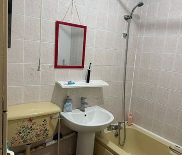 Studio Flat, Moss Lane East, M14 - Photo 2