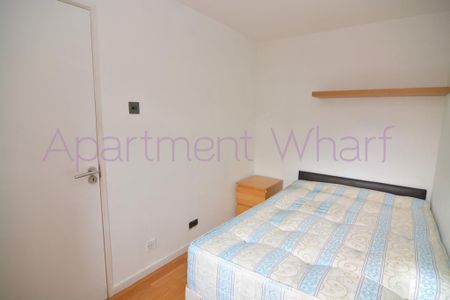 1 bedroom in a flat share to rent - Photo 4
