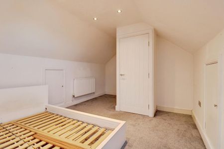 4 bedroom terraced house to rent - Photo 4