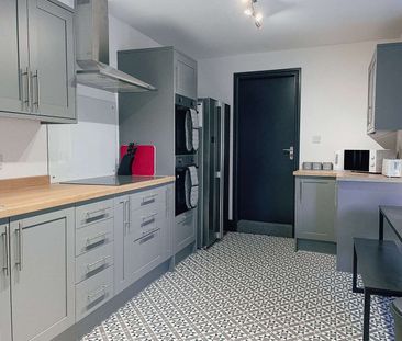 🌟 Perfectly Located on Mill Road, Cleethorpes 🌟 Room 4 - En-suite - Photo 5