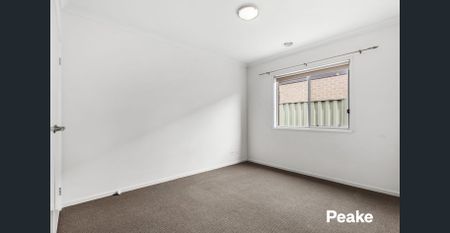 Convenient Comfort In The Heart Of Lakeside - Photo 2