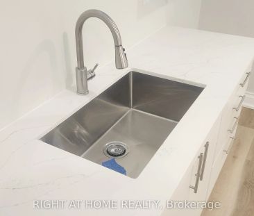 39 Maidens Crescent #Lower Unit - Photo 5