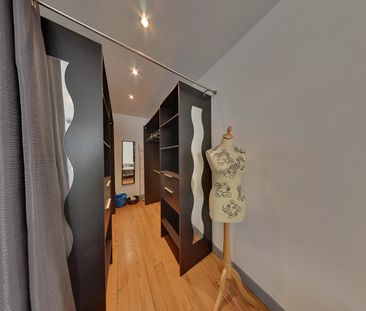 Hyper Centre-Ville Quartier HALLES, en Dernier Etage, T3 Meublé ave... - Photo 2