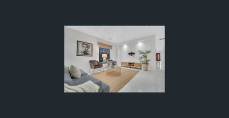 Contemporary and Convenient - Photo 3