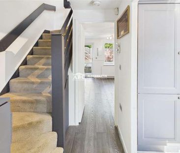 Hill View, Whyteleafe, CR3 - Photo 4