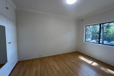 2/21 Garfield Street, Carlton. - Photo 3