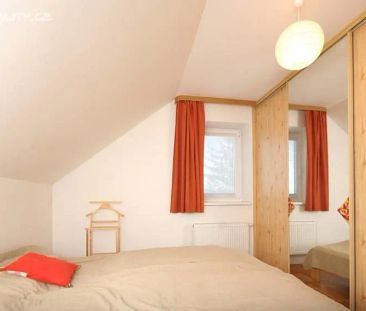 Pronájem rodinného domu 125 m², pozemek 692 m² - Photo 1