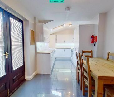 6 bedroom end of terrace house to rent - Photo 6