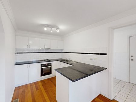 3/11 Balloan Street, Coburg VIC 3058 - Photo 4