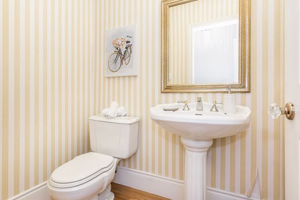 For Lease - 383 Maplehurst Avenue, Oakville, Ontario - Photo 1