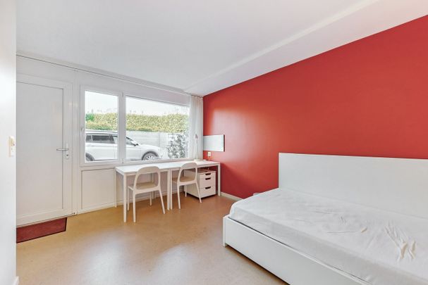 Idéalement situé et meublé! - Photo 1