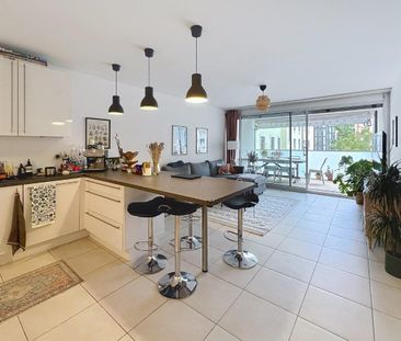 Appartement spacieux, traversant et lumineux de 5 pièces avec en su... - Photo 5