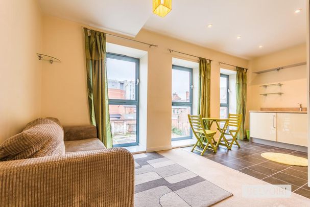 2 bedroom flat to rent - Photo 1