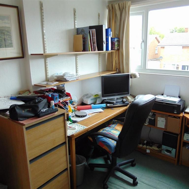 4 bedroom detached house to rent - Photo 1