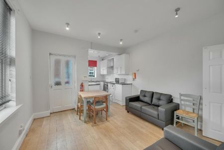 5 bedroom house to rent - Photo 2