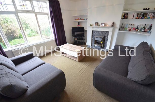 4 Bedroom Semi-Detached House for rent in Headingley Crescent - Photo 1