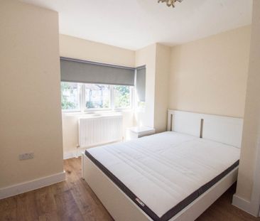 Birkbeck Avenue, Greenford, UB6 - Photo 2