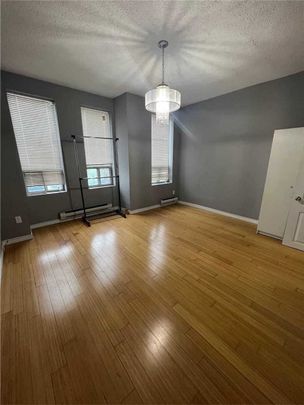 For Lease - 678 Bathurst Street Unit# 2, Toronto, Ontario - Photo 1