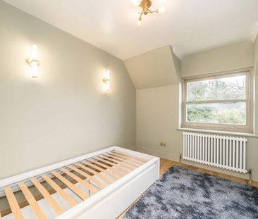 5 bedroom detached house to rent - Photo 4