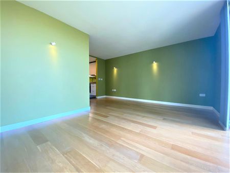 Navigation Building, Station Approach, Hayes, UB3 - Photo 2