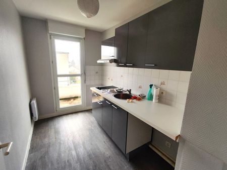 Location Appartement 2 pièces 45m² ST CYR SUR LOIRE 37540 - Photo 2
