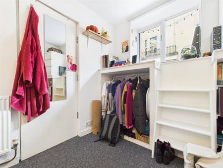 3 bedroom apartment to rent - Photo 4