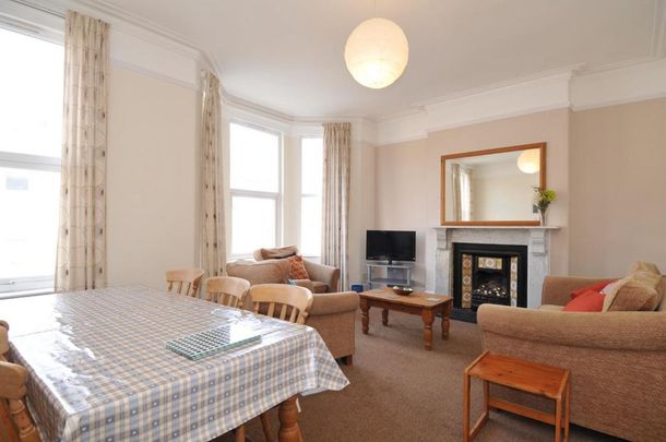 6 bedroom house to rent - Photo 1