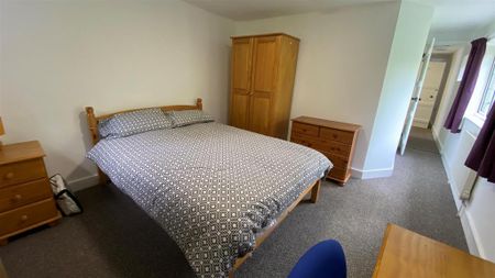 1 bedroom in a house share to rent - Photo 5