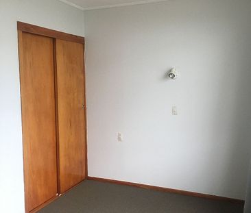 Centrally located Flat - Photo 6