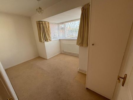 4 bedroom detached house to rent - Photo 4