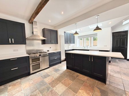 3 bedroom terraced house to rent - Photo 3
